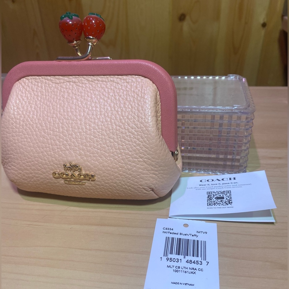 Nora Kisslock Coin / Card Case